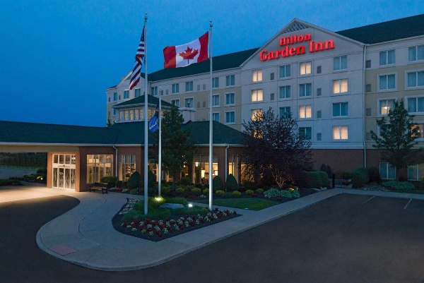 Hilton Garden Inn Buffalo Airport image 1